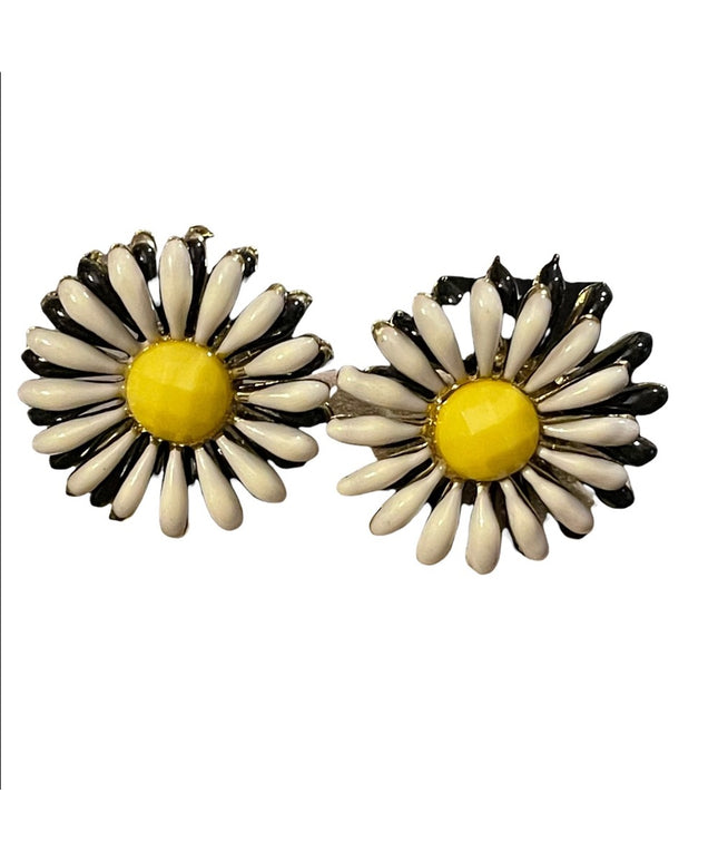 Vintage Daisey metal finish pierced earrings