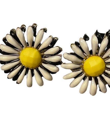 Vintage Daisey metal finish pierced earrings