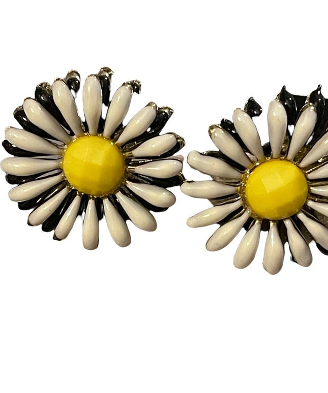 Vintage Daisey metal finish pierced earrings