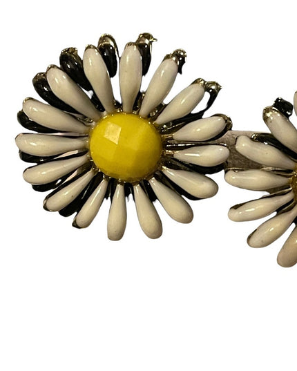Vintage Daisey metal finish pierced earrings