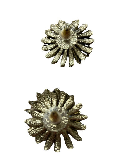 Vintage Daisey metal finish pierced earrings