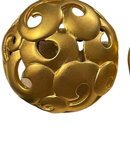 Vintage 1980s Alfred Sung Fancy brushed gold finish round earrings clip on