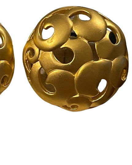 Vintage 1980s Alfred Sung Fancy brushed gold finish round earrings clip on