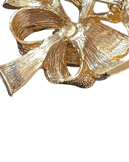 Brushed gold fancy ribbon brooch
