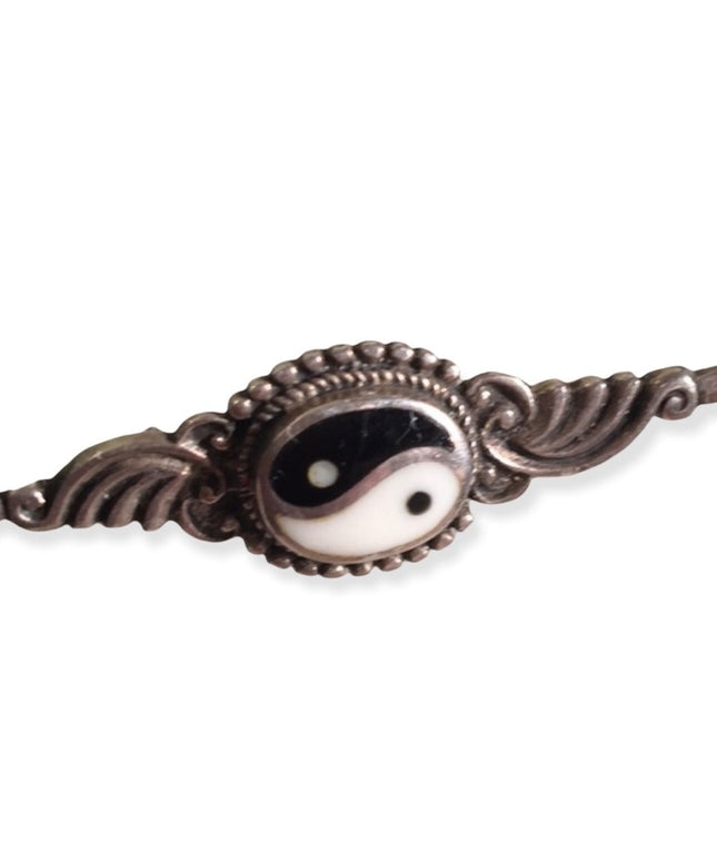 Vintage sterling silver yin yang bar brooch