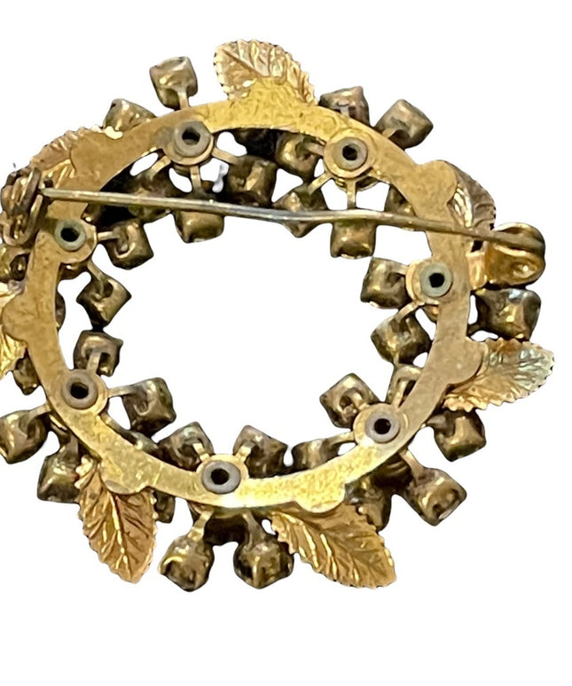 Vintage rhinestone crystal brooch with gold finish leafs leaves leaf wreath