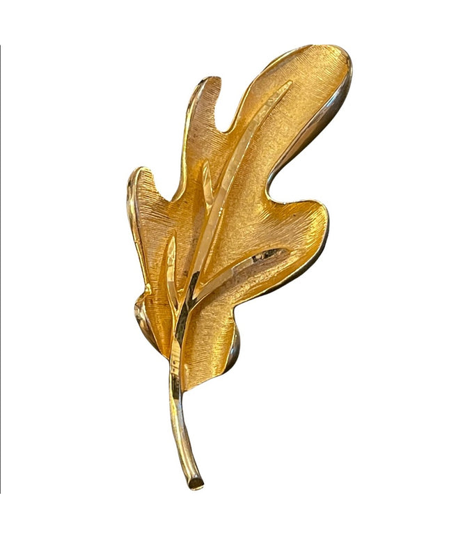Vinatge brushed gold leaf brooch