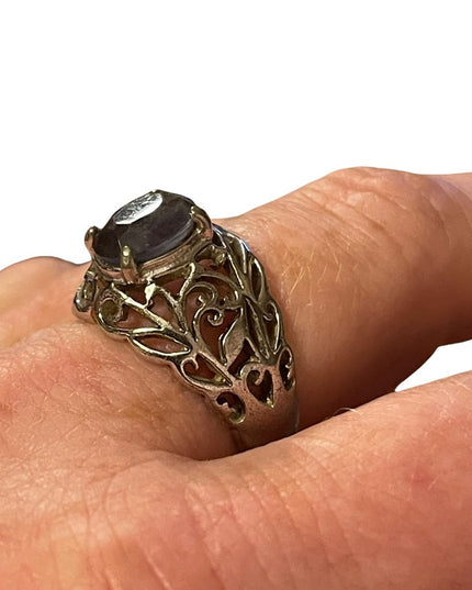 Sterling silver blueish purple stone crystal ring 925