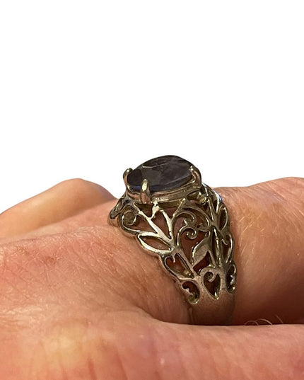 Sterling silver blueish purple stone crystal ring 925