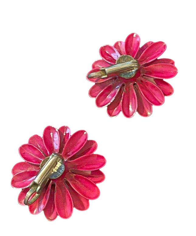 Vintage 1960s pink metal flower clip on earrings