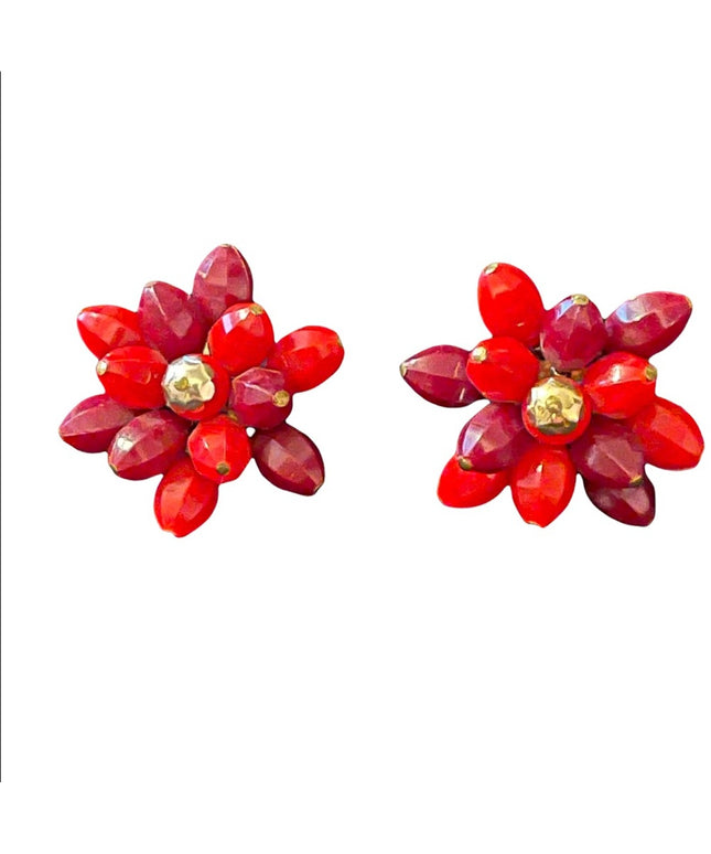 Vintage plastic 1960s clip on pink flower earrings