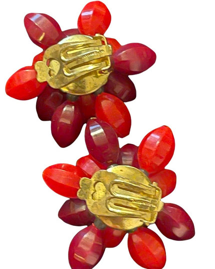 Vintage plastic 1960s clip on pink flower earrings