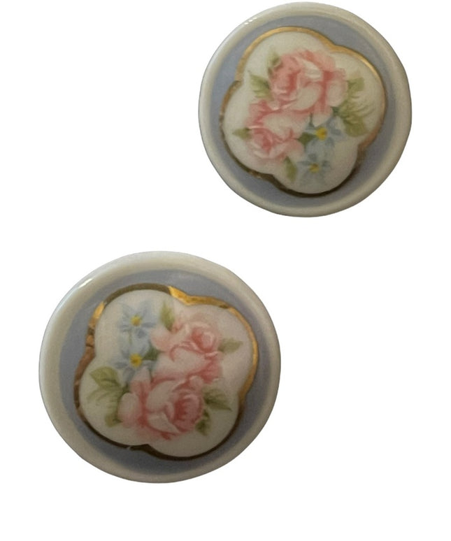 Vintage plastic flower transfer clip on earrings