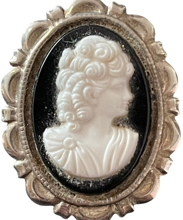 Vintage plastic resin cameo brooch