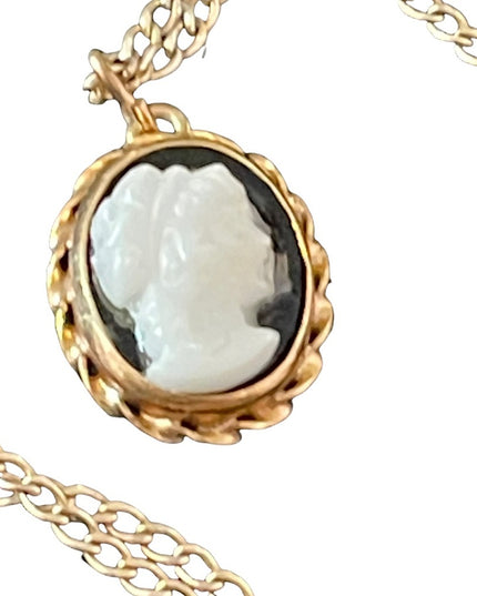 Vintage 12k GF gold filled small cameo pendant necklace