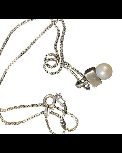 Vintage sterling silver chain with pearl pendant necklace