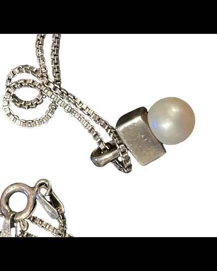 Vintage sterling silver chain with pearl pendant necklace
