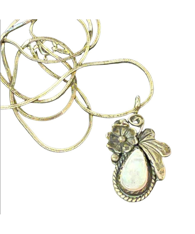 Vintage sterling silver Navajo pendant with sterling chain necklace