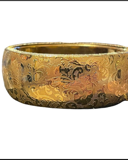 Vintage gold tone etched heavy chunky bangle bracelet