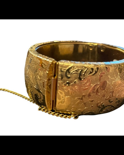 Vintage gold tone etched heavy chunky bangle bracelet