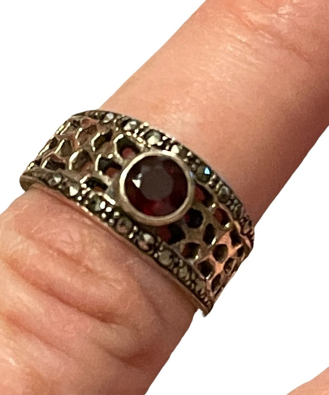 Fancy band Garnet sterling silver FAS marcasite ring