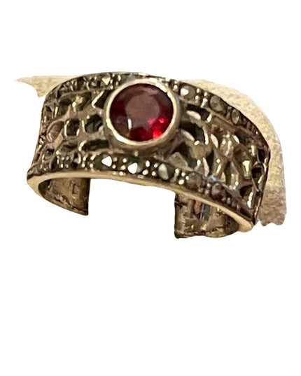 Fancy band Garnet sterling silver FAS marcasite ring