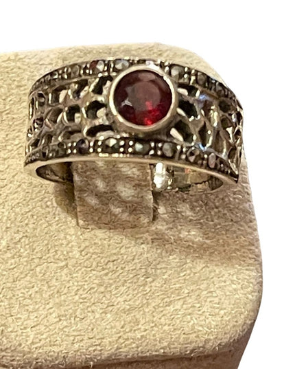 Fancy band Garnet sterling silver FAS marcasite ring