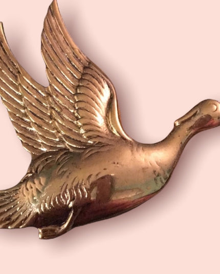 Vintage bird Pheasant gold tone brooch