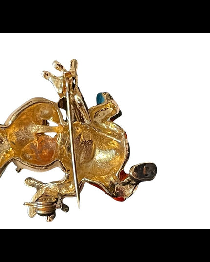 So cute! Enameled little piggy brooch fairy tale
