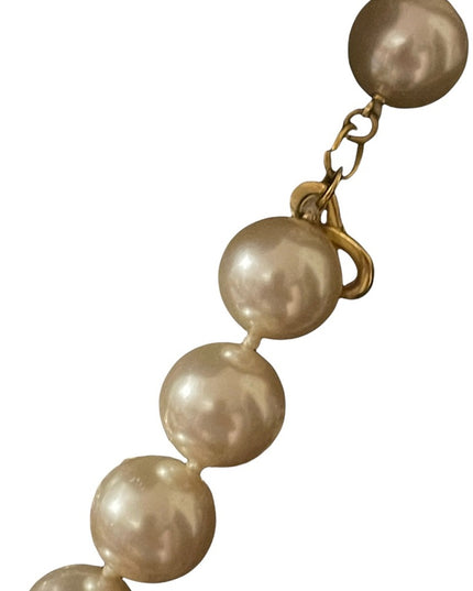 Kenneth J Lane chunky faux pearls necklace