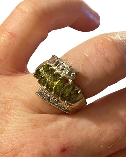 Sterling silver 925 peridot & CZ cocktail ring