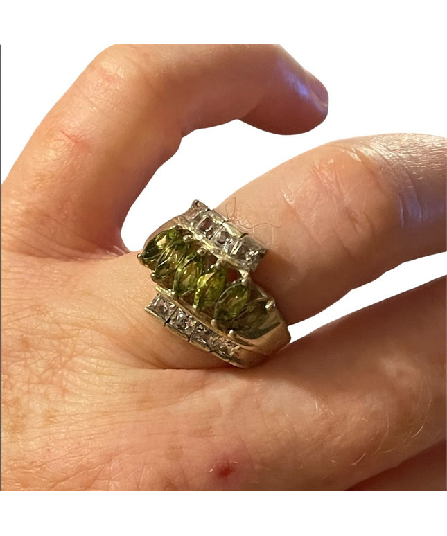 Sterling silver 925 peridot & CZ cocktail ring