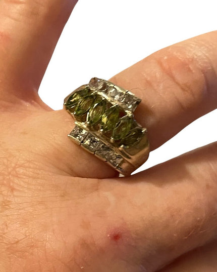 Sterling silver 925 peridot & CZ cocktail ring