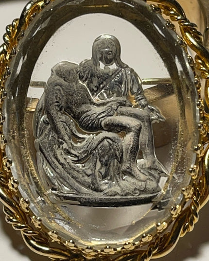 Michelangelo's La Pieta vintage WARNER gold cameo brooch