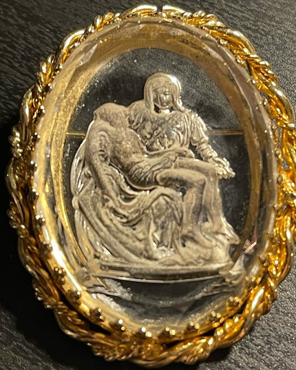 Michelangelo's La Pieta vintage WARNER gold cameo brooch
