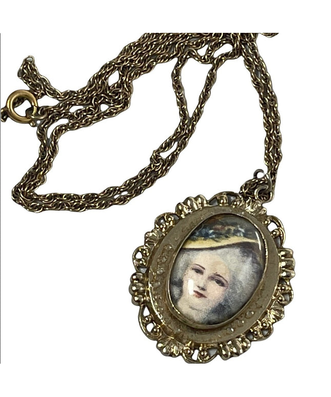 Vintage Coro Pegasus gold finish glass lady cameo pendant necklace
