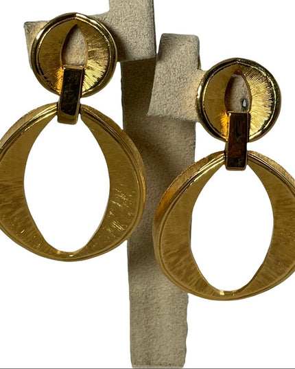 Vintage chunky large D orlan Brushed gold finish geometric clip on earrings