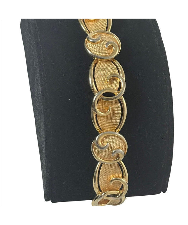Vintage 1980s Boucher gold chunky fancy swirl design link bracelet
