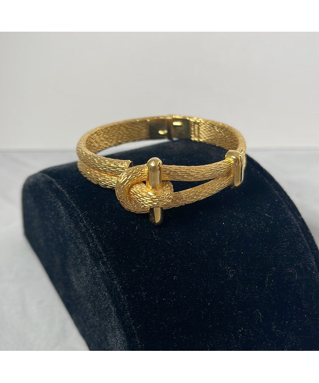 Vintage 1980s gold Crown Trifari fancy chunky bangle bracelet gold finish
