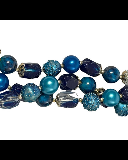 Vintage triple strand blue faux pearl speckle lucite bead necklace