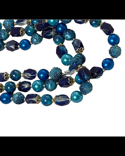 Vintage triple strand blue faux pearl speckle lucite bead necklace