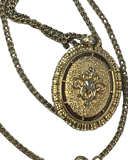 Vintage Large resin Cameo pendant necklace gold finish