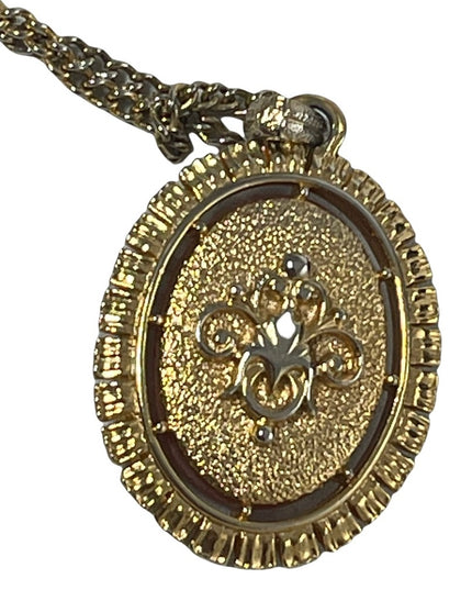 Vintage Large resin Cameo pendant necklace gold finish