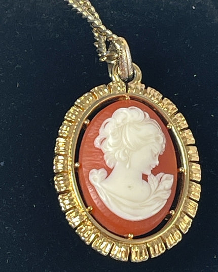 Vintage Large resin Cameo pendant necklace gold finish