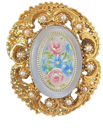 Stunning vintage Gold lucite flower faux pearl cameo brooch