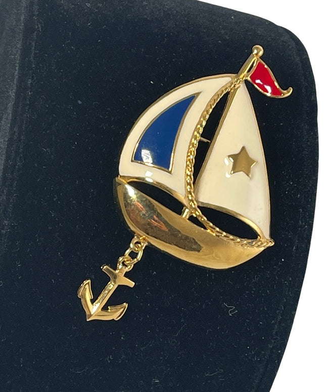 Vintage 1980s Nautical Sailboat gold finish brooch with anchor