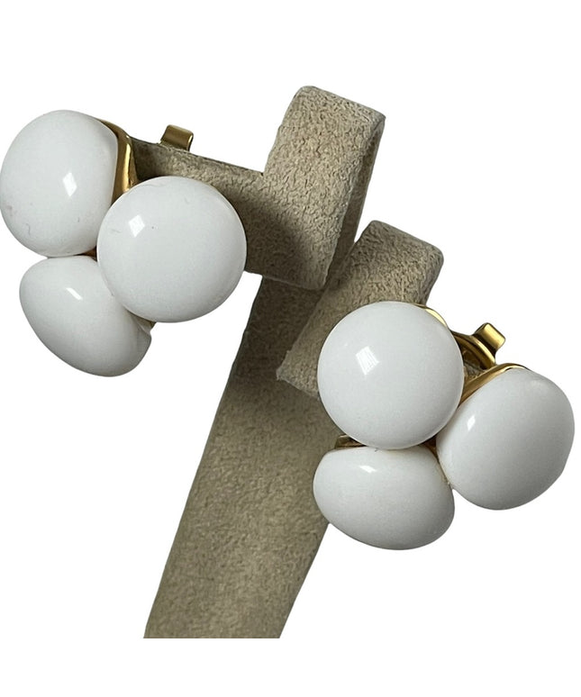 Vintage 1980s TRIFARI Milk glass white with gold finish clip on earrings