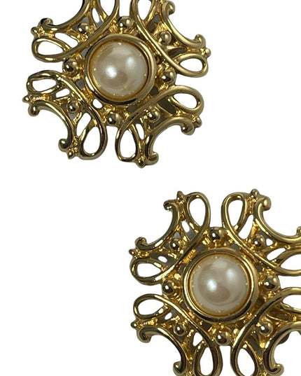 Vintage 1980s Chunky gold finish faux pearl ornate design clip on earrings