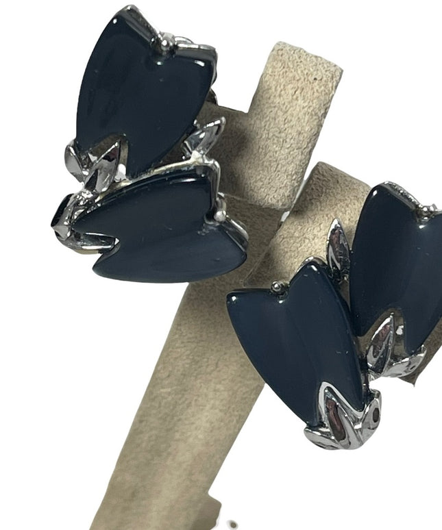Vintage 1960s LISNER Thermoset silver gray clip on earrings