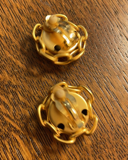 Vintage 1980s Chunky chain link button style gold finish clip on earrings